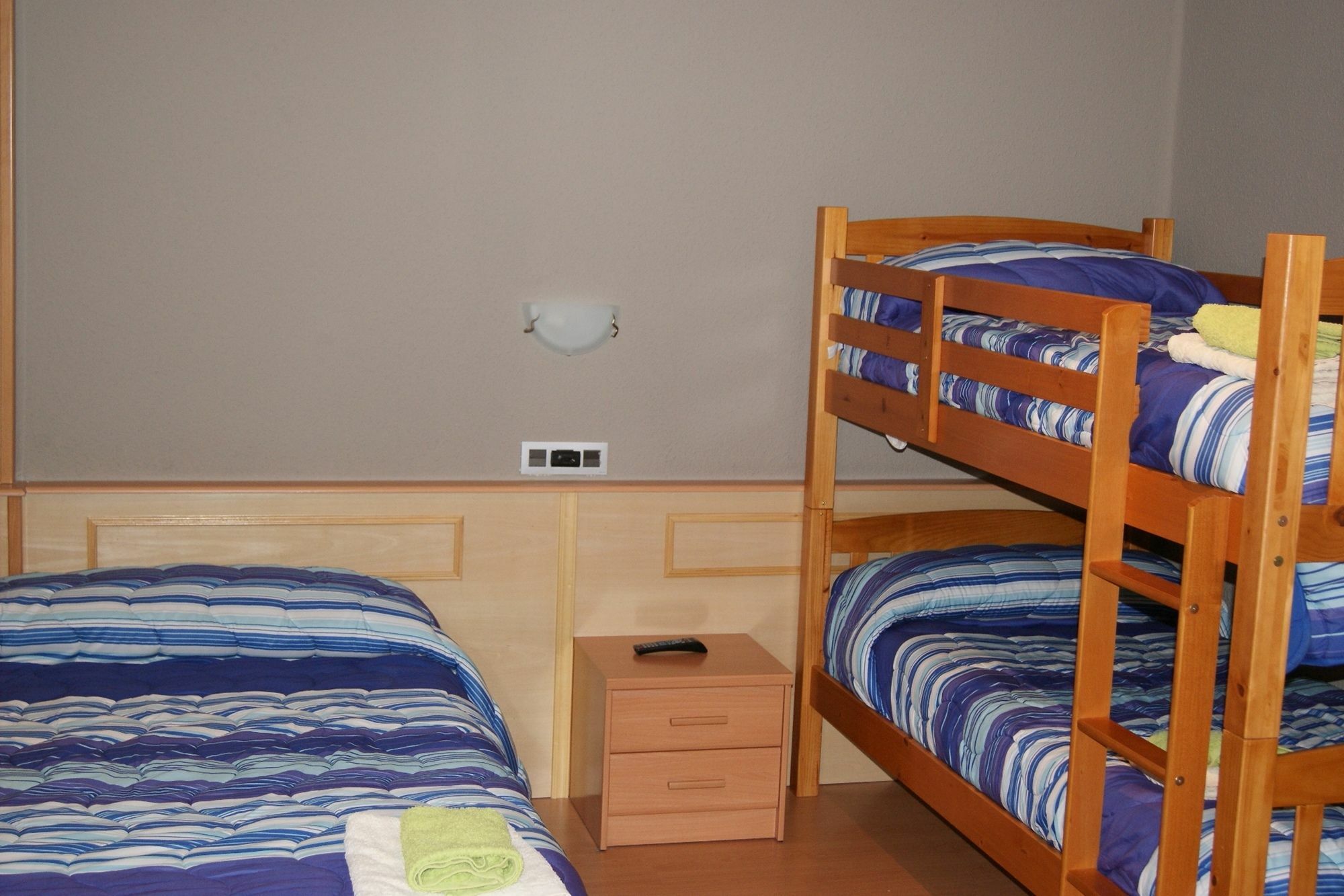Pension Calfred II Logrono Luaran gambar