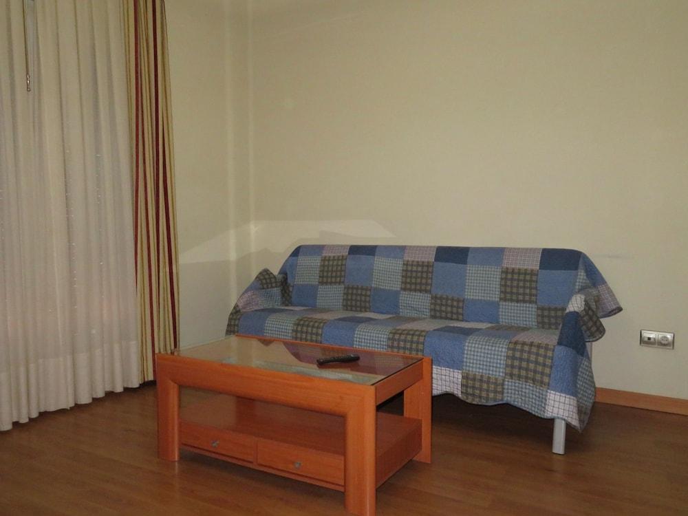 Pension Calfred II Logrono Luaran gambar